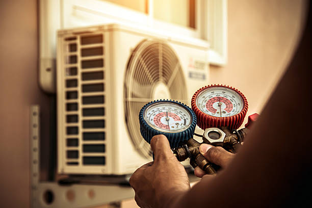 Professional Ac Installation technician working in South River, NM